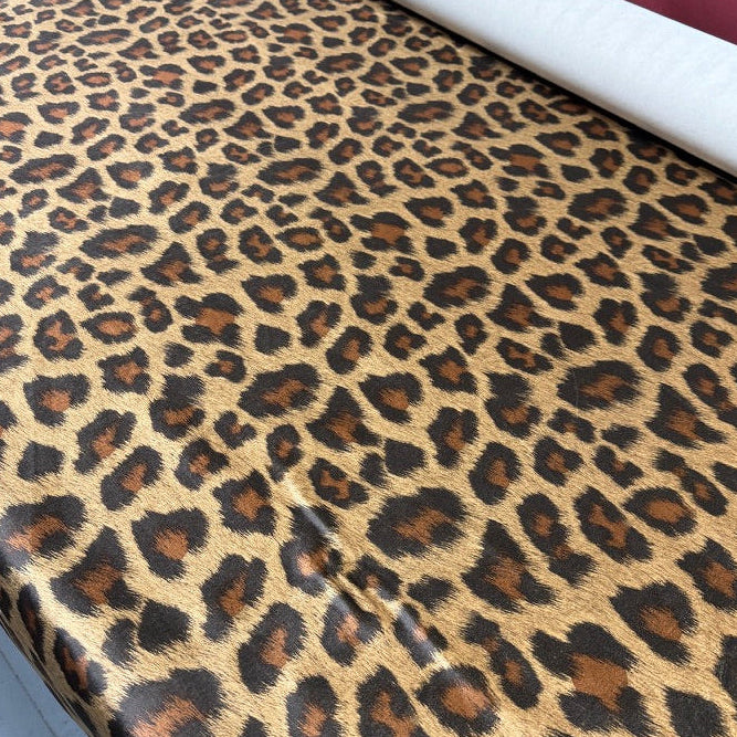0476 Fabric Wild Leopard Print