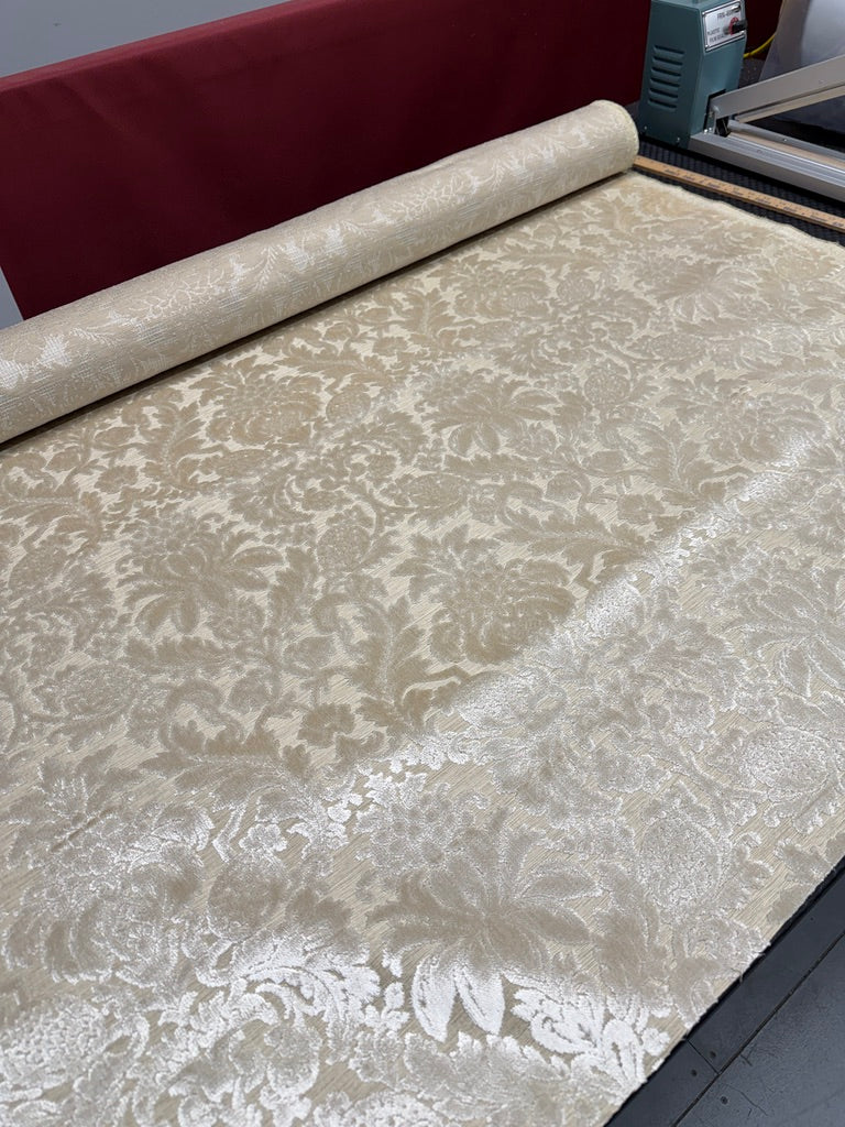 0514 Champagne Beige Elegance