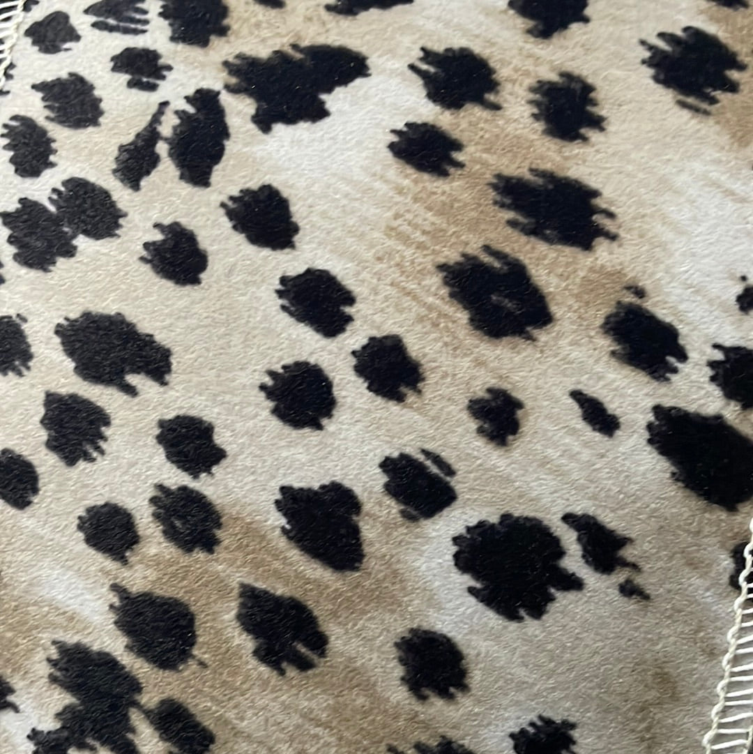 0441 Savannah Spot Velvet