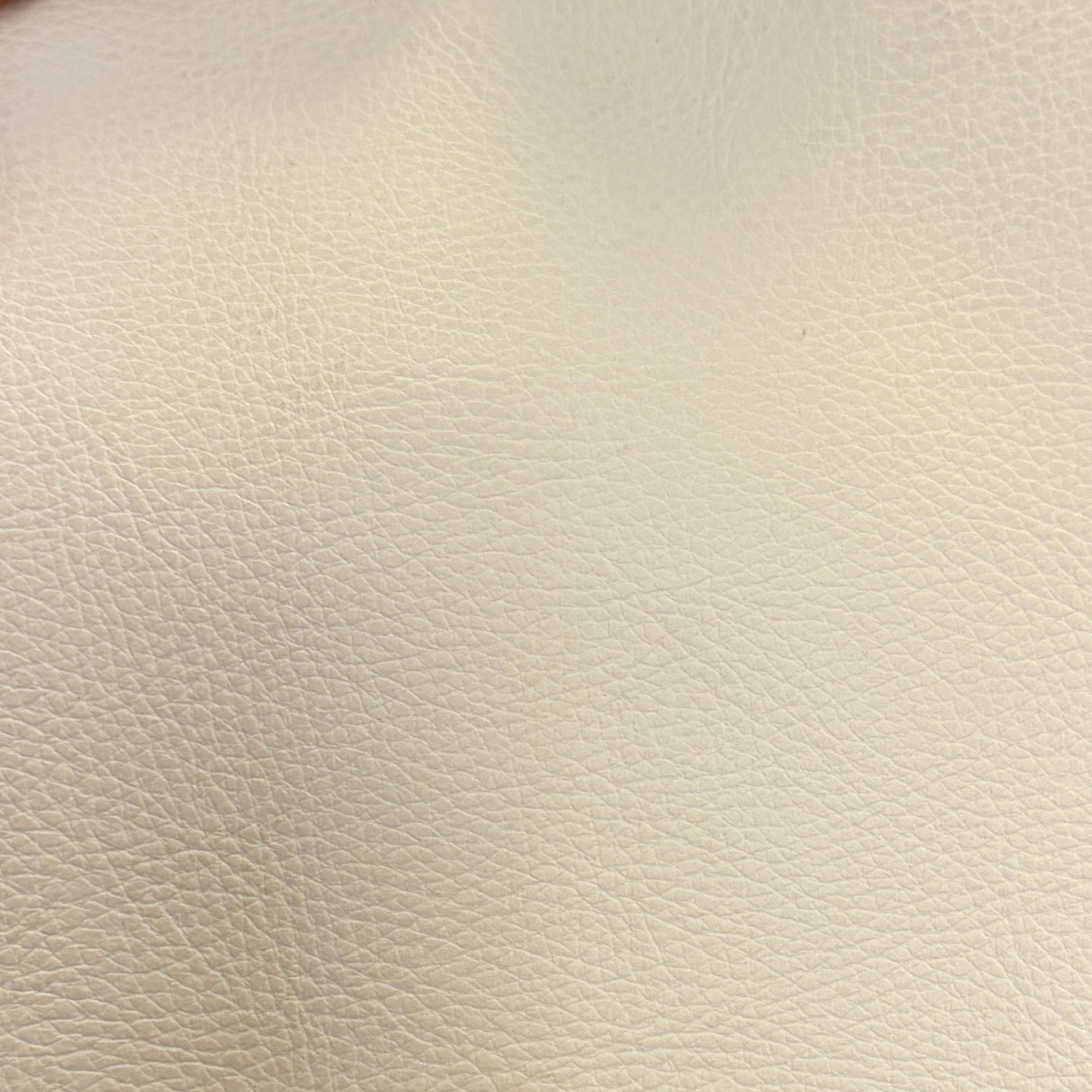 0200 Ivory Pearl Faux leather