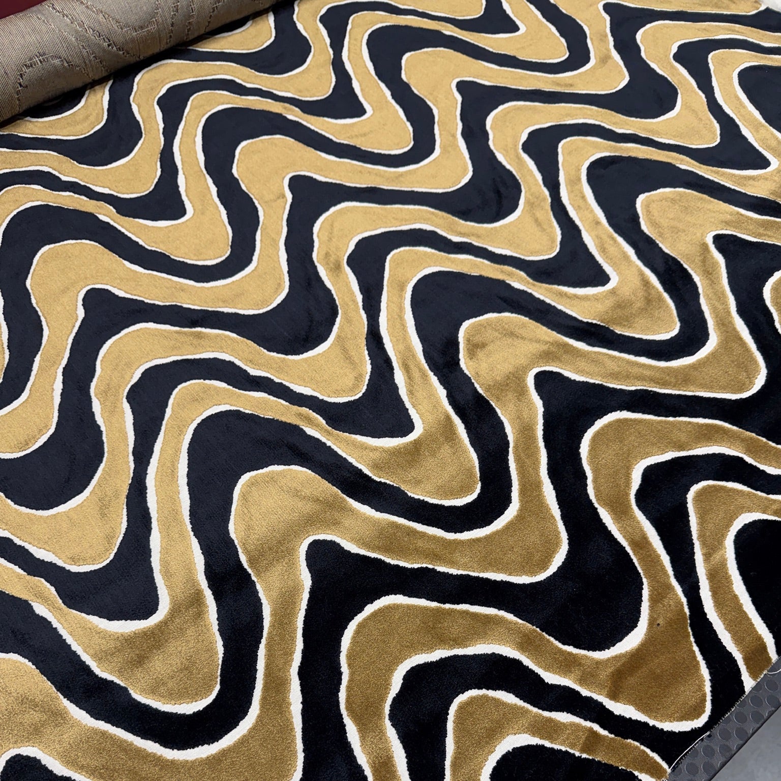 0556 Retro Mod Velvet Fabric