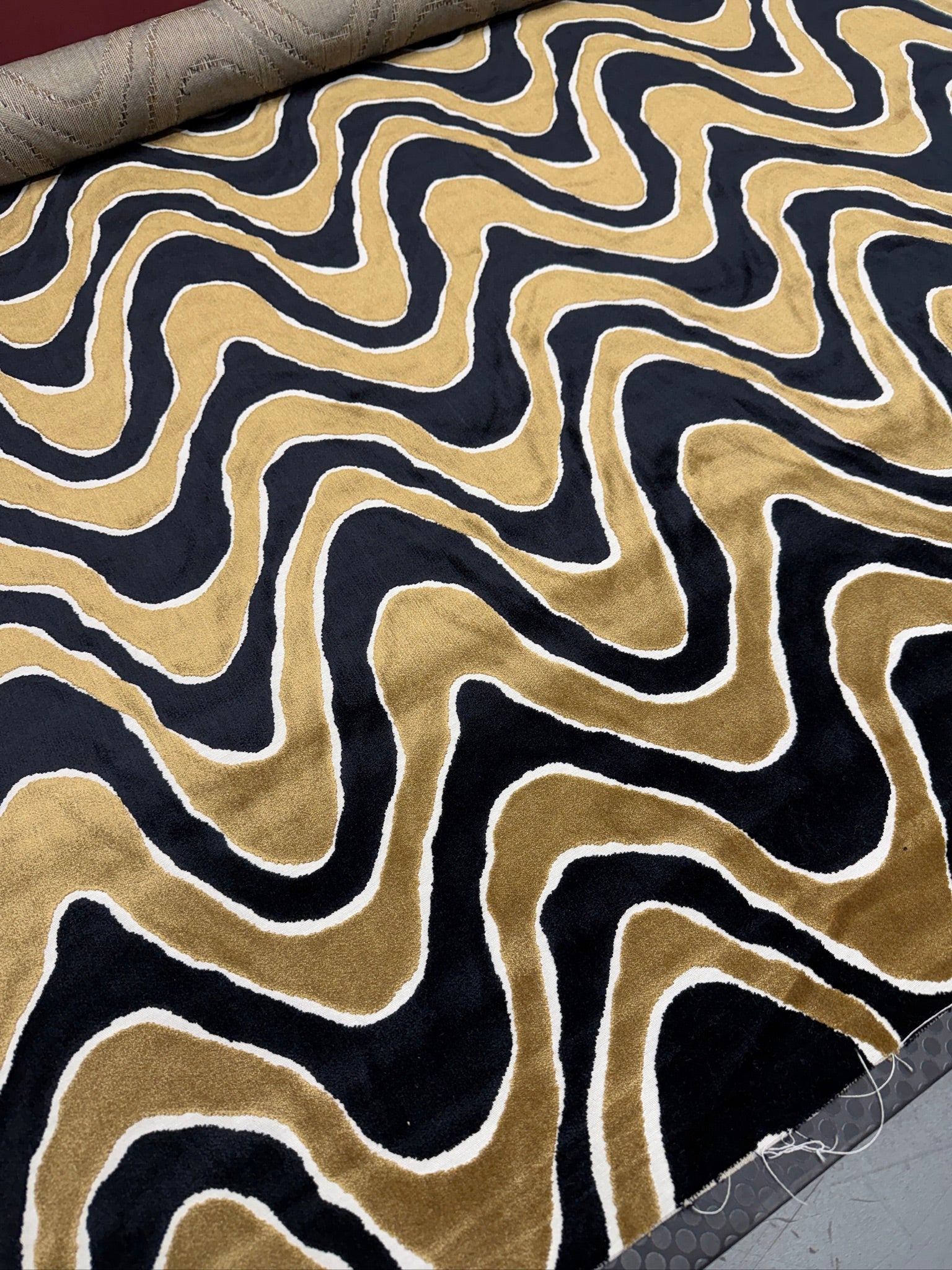 0556 Retro Mod Velvet Fabric
