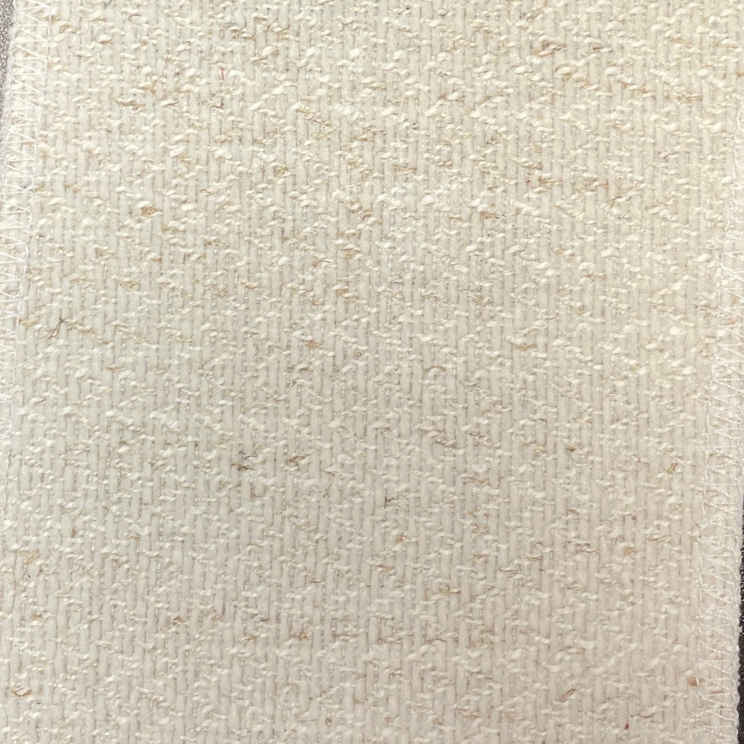 0444  Natural Soft Beige