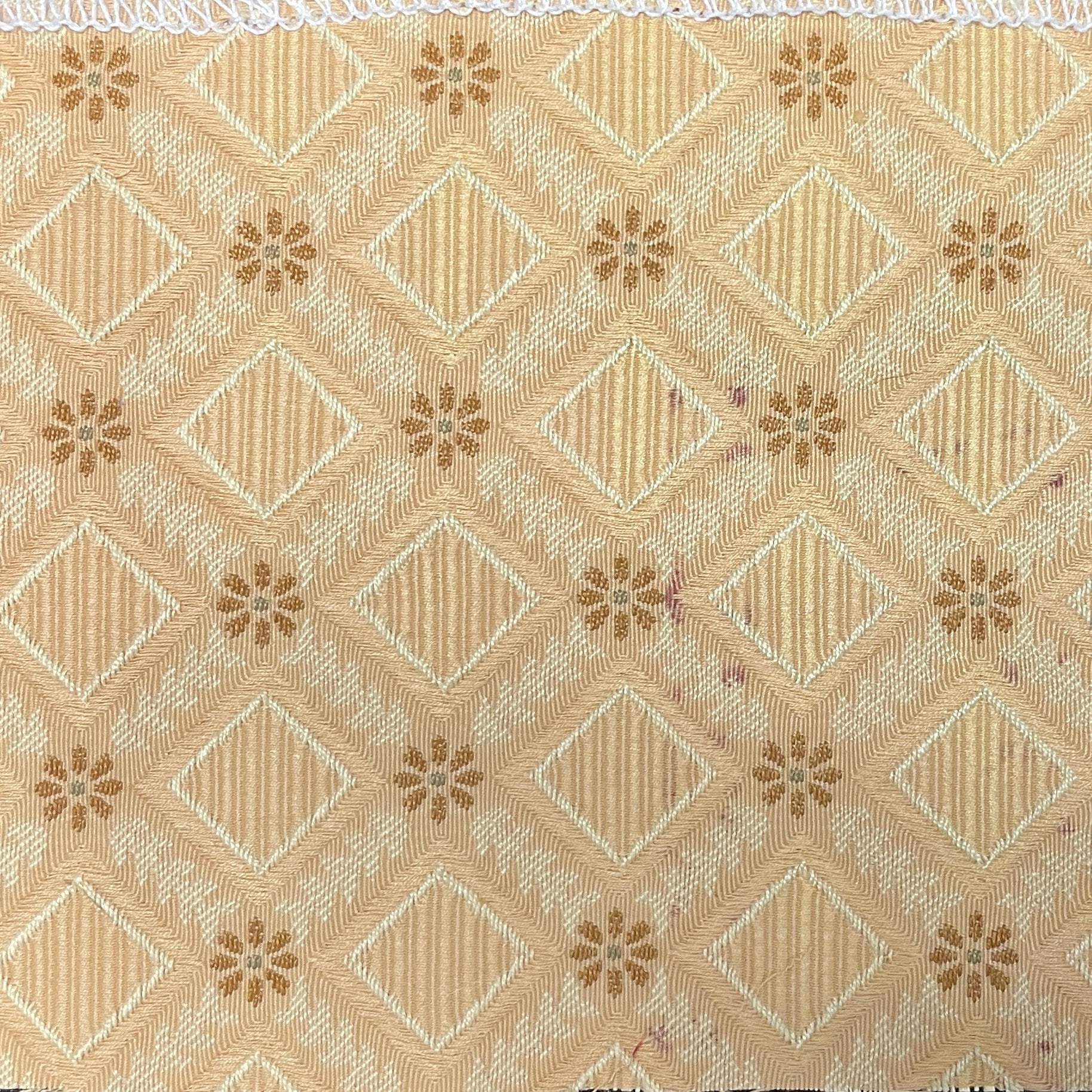 0572 Fabric Yellow Lattice