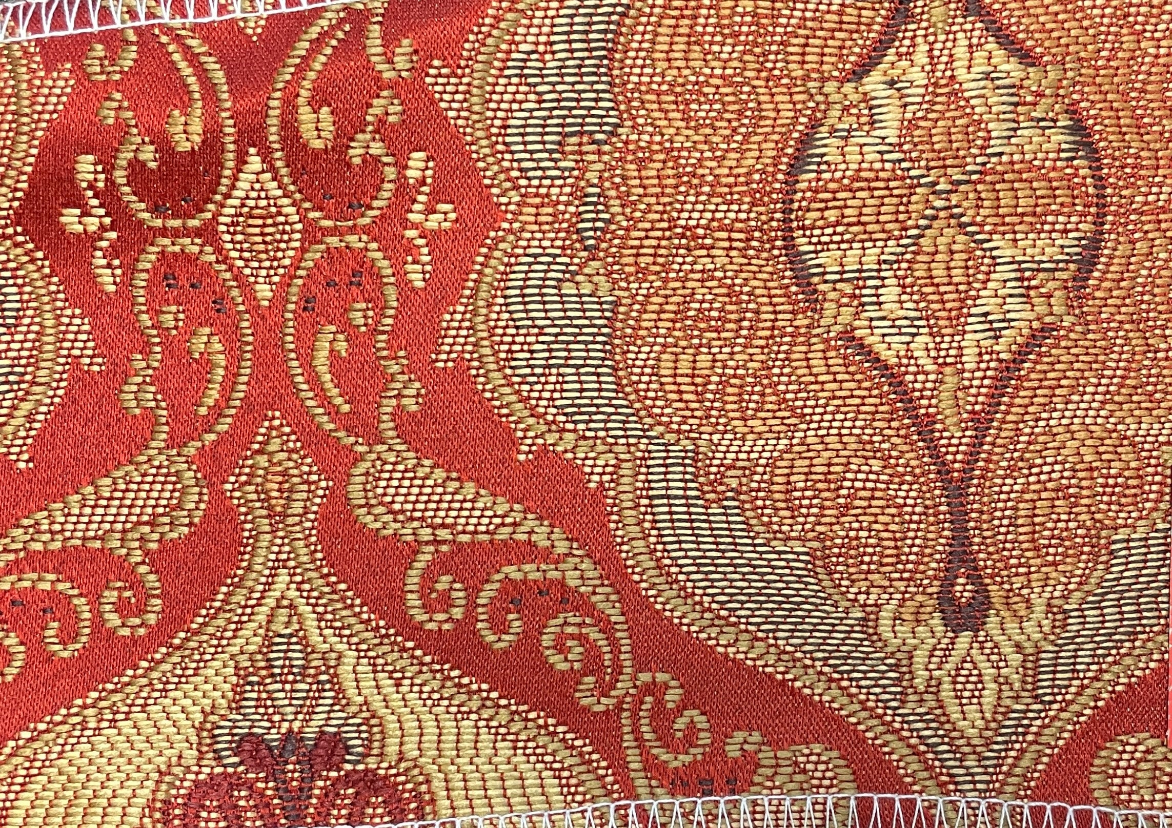 0547 Imperial Flame Damask