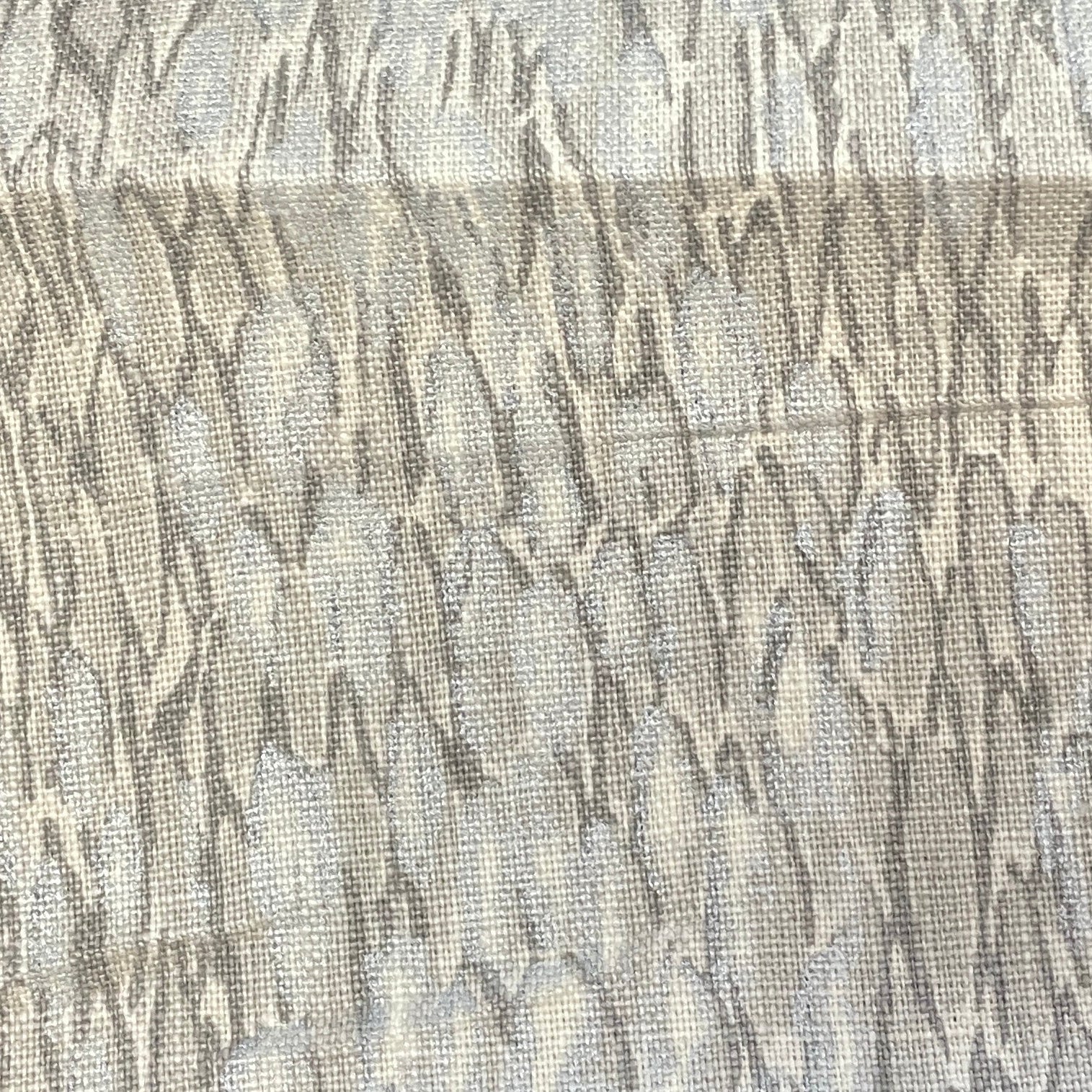 0726 Silver Drift Fabric
