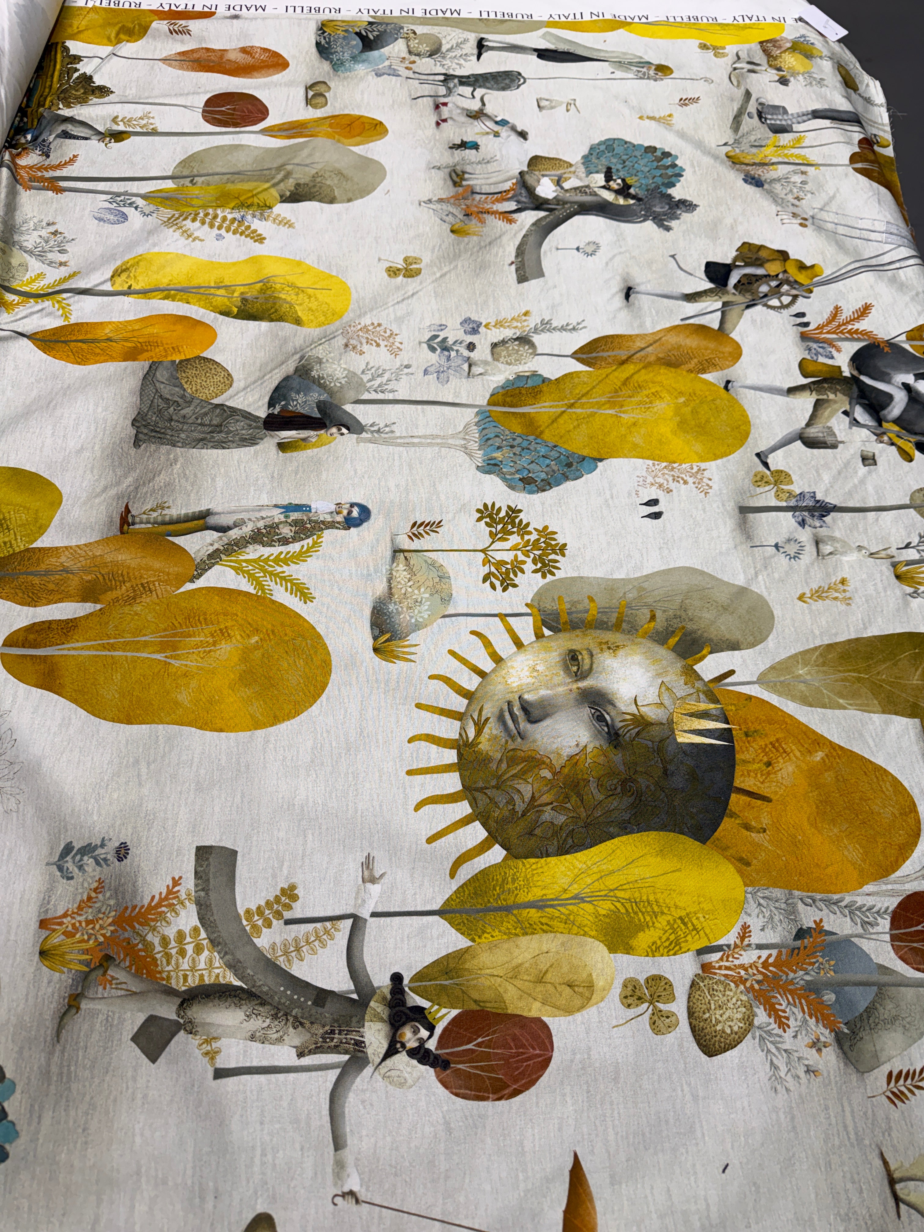 0361 Fabric Ochre-Brown Leaf